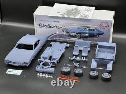 125 1969 Buick Skylark GS Resin Model Kit With Rubber Tires and Clear Parts