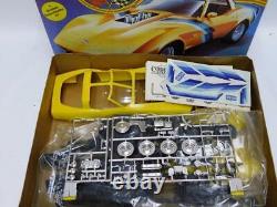1/16 MPC 1982 Chevy Corvette Coupe Muscle Car Plastic Model Kit 13087 Complete