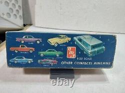 AMT 1/25 1961 Mercury Comet Compact Car Customizing Model Car Kit K-3061