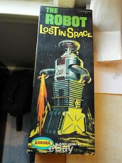 Aurora Orignal Lost In Space Robot 418 Model Kit Unassembled Complete