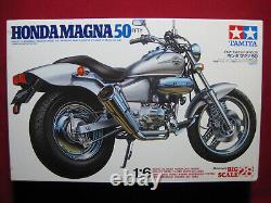BIG Honda Magna 50 Fifty 1995 1/6 Scale Tamiya Motorcycle 50cc Model Kit Rare