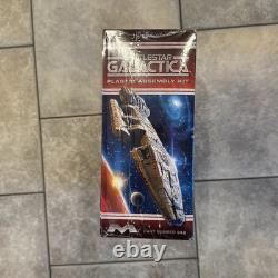 Battlestar Galactica Classic 35th Anniversary Model 14105 Moebius NIOB