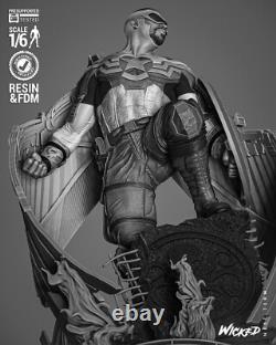 Falcon Resin Sculpture Statue Model Kit Unpainted/Unassembled