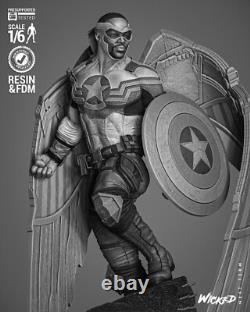 Falcon Resin Sculpture Statue Model Kit Unpainted/Unassembled