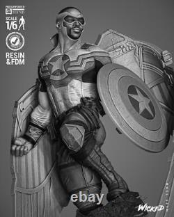 Falcon Resin Sculpture Statue Model Kit Unpainted/Unassembled