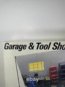 Fujimi Testors Garage and Tool Shop 1/24 Scale Model kit Sealed Vintage 1988 Dad