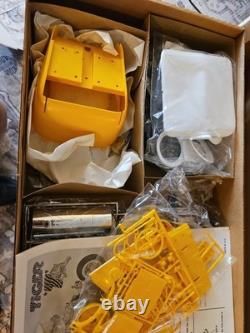 Lindberg TIGER T 1/8 Scale Motorized Unbuilt In Box