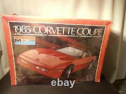 Model Kit 1985 Corvette Coupe 1/8 Scale