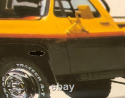 Monogram 2264 Chevy 4x4 Stepside Sport Pickup Shortbed Model Kit 1/24 Scale 1980