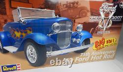 New Revell'32 Ford Hot Rod Big 3n1 75th Anniversary Car Model Kit 85-2620 2007