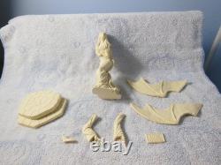 Resin Kit Luna Mark of the Vampire Monster in Motion KIt 8 1/2 INS Tall