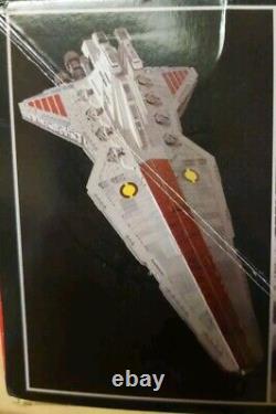Revell Star Wars Republic Star Destroyer Venator Model Kit 85-6445 Sealed Parts