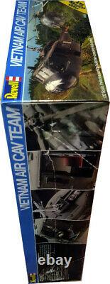 Revell Vietnam Air Cav Team, 132 Scale, Vintage 1986, Mint in Sealed Box! MISB