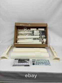 SPACE SHUTTLE withFUEL TANK &BOOSTER MONOGRAM KIT 172 Bob Crippen Signature Plate