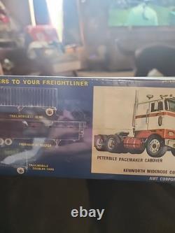Sealed Vintage Original Nos Amt White Freightliner Dual Drive Truck Tractor T568