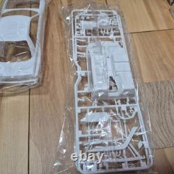 TAMIYA 1/24 scale CASTROL NISSAN SKYLINE GT-R Gr-A plastic model kit from Japan