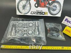 Tamiya 1/12 Kit Honda CR250R MOTOCROSSER 2014 Unassembled