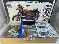 Tamiya 1/6 Kit Motorcycle Series No. 1 Honda Dream CB750 FOUR Unassembled