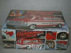 The Cannonball Run Dodge Emergency Van Factory Sealed mpc 1/25 Scale