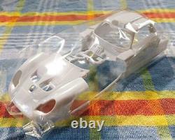 UT Model 124 Scale Porsche 911 GT1 EVO Automotive Plastic Model Kit Unassembled