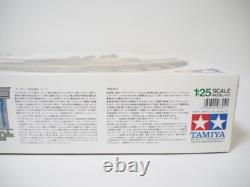 Unassembled Tamiya 1/25 German Army Heavy Tank Tiger I No. 11 Plastic Model