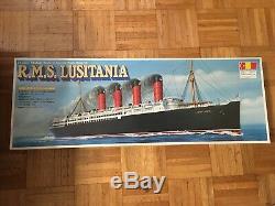 Unassembled Then Thing R. M. S. Lusitania 1/350 Lusitania Gunze Industry England