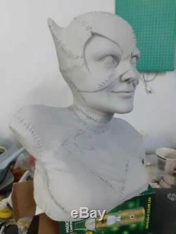 Unpainted and unassembled 1/1 catwoman bust, resin model kit, gk