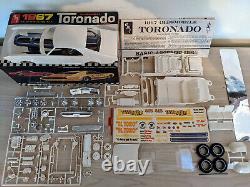 VINTAGE ORIGINAL ISSUE AMT 1967 OLDS TORONADO Model Kit COMPLETE SUPER NICE