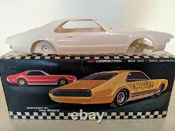 VINTAGE ORIGINAL ISSUE AMT 1967 OLDS TORONADO Model Kit COMPLETE SUPER NICE