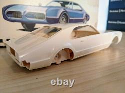 VINTAGE ORIGINAL ISSUE AMT 1967 OLDS TORONADO Model Kit COMPLETE SUPER NICE