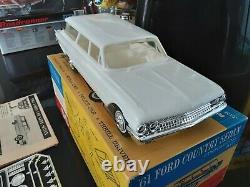 Vintage Hubley 1961 Ford Country Sedan Model Car Kit