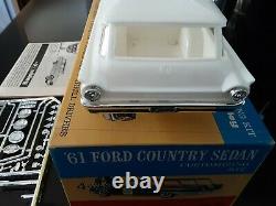 Vintage Hubley 1961 Ford Country Sedan Model Car Kit